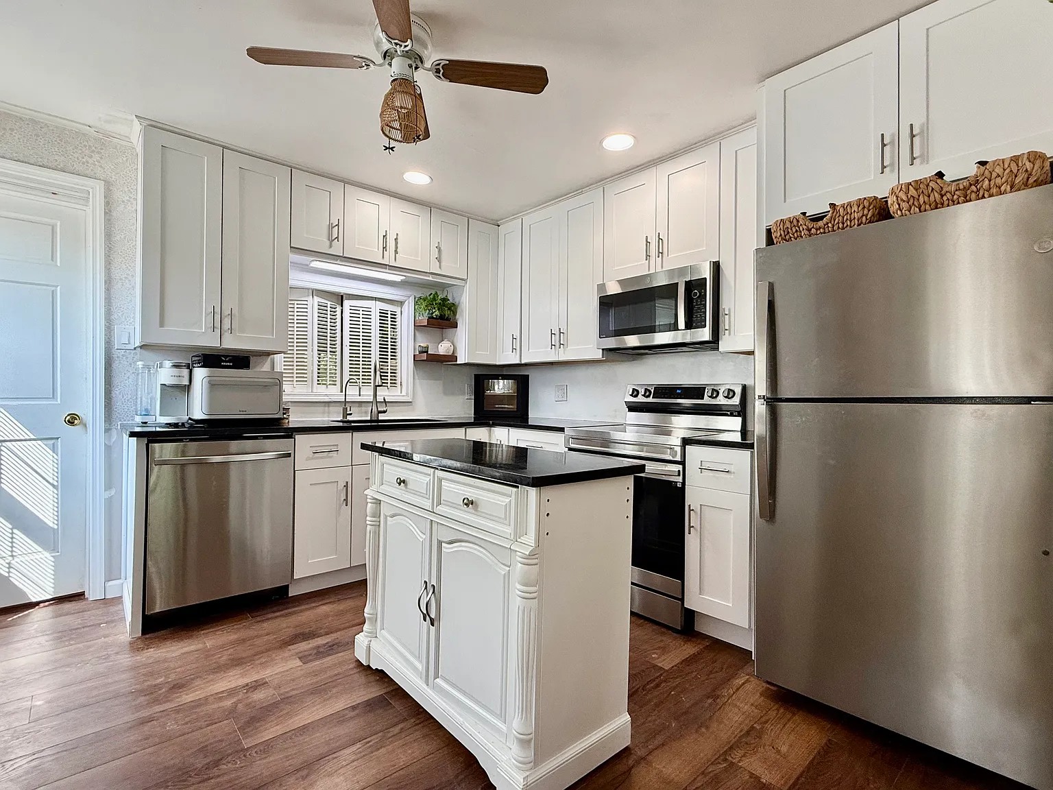 120 Haven St — Photo 3