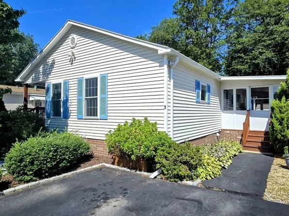 3 Hannah Dr #617, Plainville, MA 02762