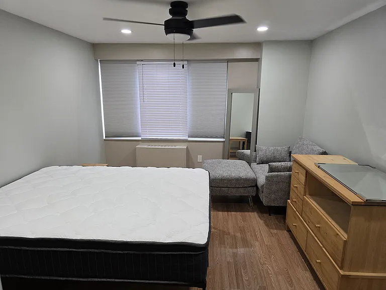 bedroom 1 - black out blinds