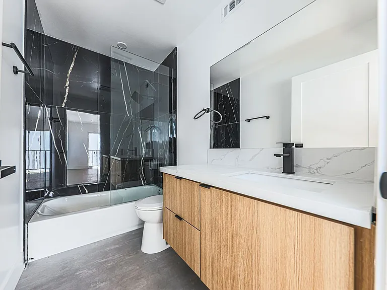Never Before Lived in Luxury Townhomes 2 Blocks from WeHo! — Photo 23