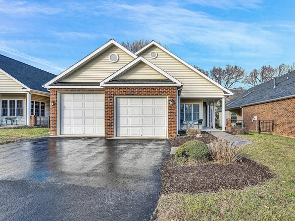 1902 Haworth Cir, Salem, VA 24153