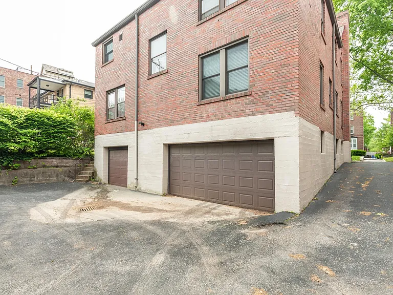 7535 Oxford Dr #2 — Photo 23