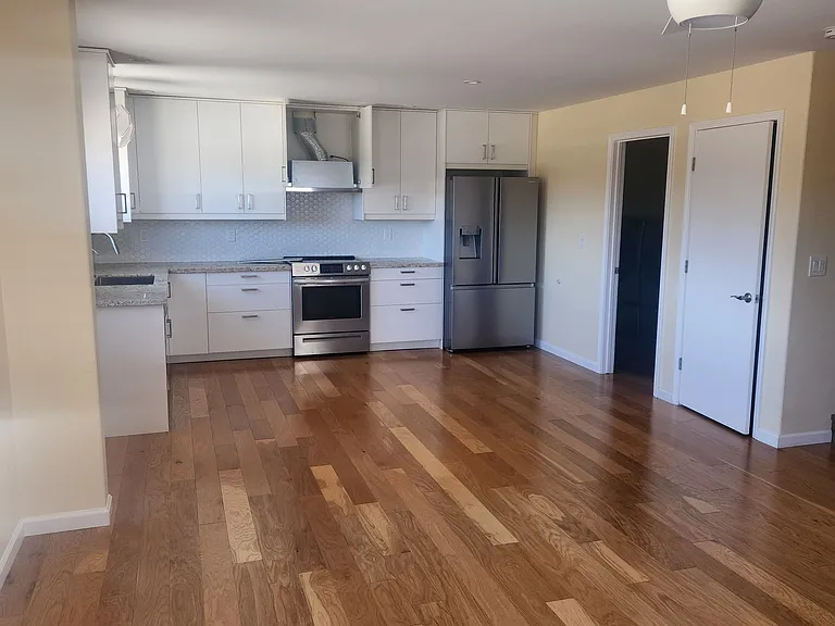 8770 Sunset Breeze Dr — Photo 6