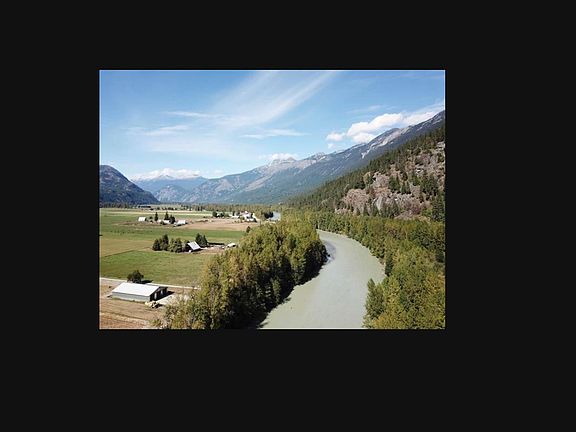 3rd image of 8687 Pemberton Meadows Rd