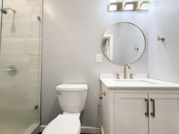 315 W Market St — Photo 19