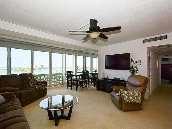 5th image of 31 Island Way APT 1009