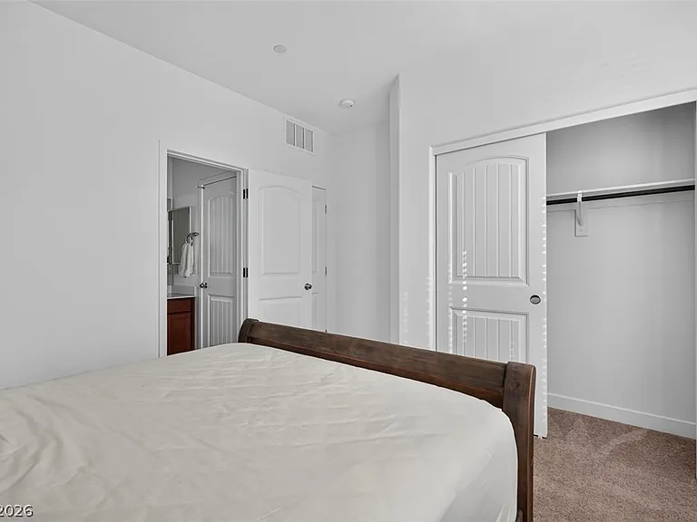 1100 E Sunset Rd — Photo 29