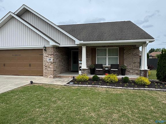 5th image of 49 Oxford Ln
