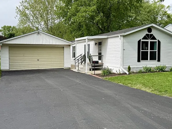 1306 W Haydon St, Sullivan, IL 61951