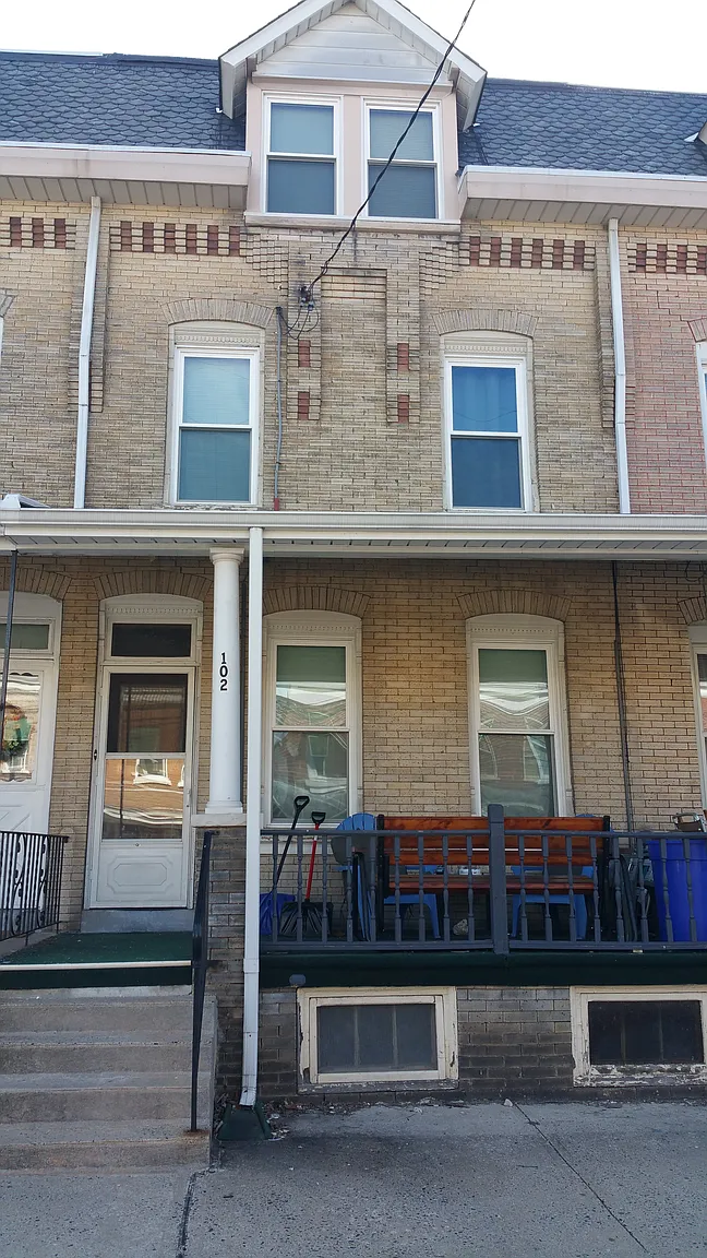 102 W 5th St photo 1