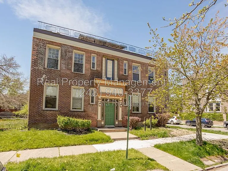 715 Parker St #8 — Photo 9