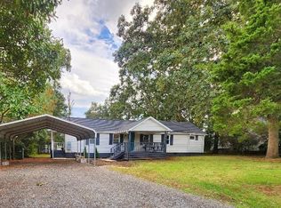 11 Magnolia Dr, Roxboro, NC 27573