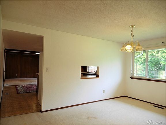 5th image of 7905 Jade Dr SW
