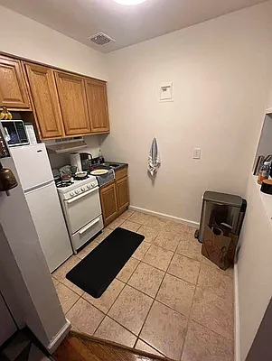 Rented by Compass | media 10