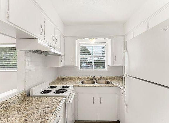 5th image of 625 Alabama Ave #625B