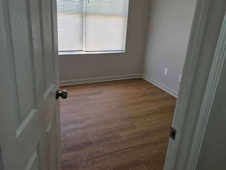 625 Mill Stone Blf #B — Photo 14