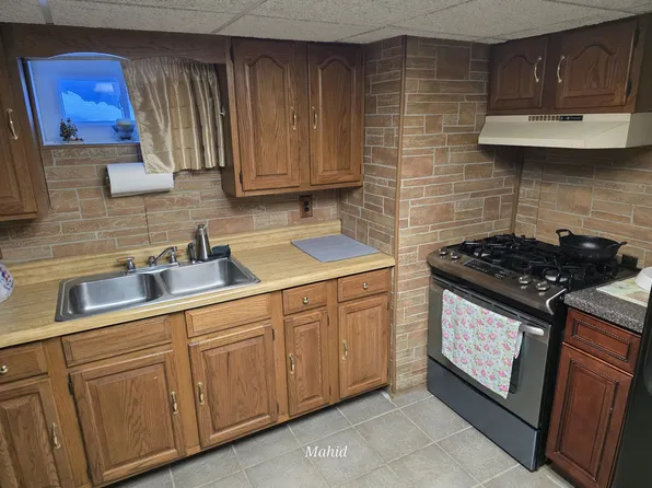 (undisclosed Address), Elmont, NY 11003