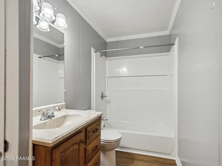 319 W Railroad Ave — Photo 10