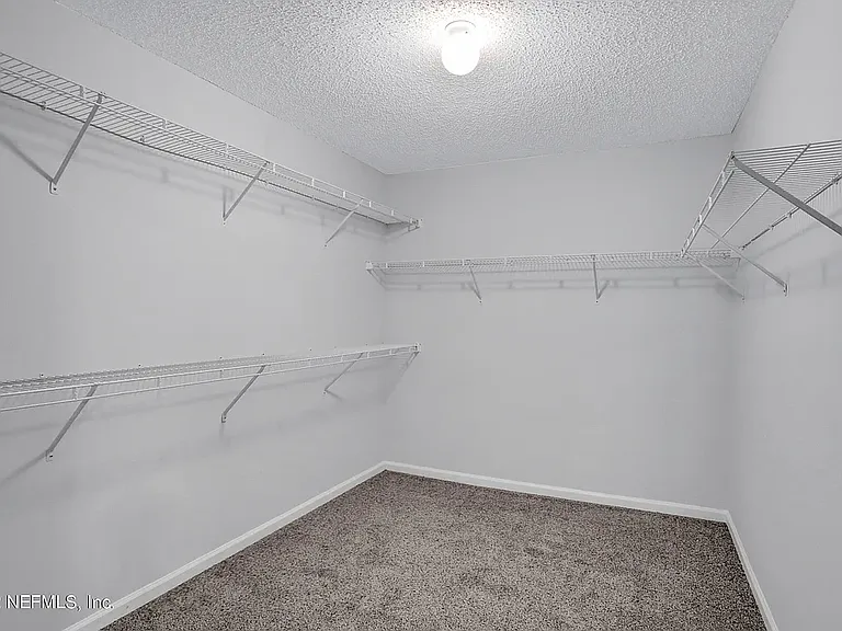 353 Maplewood Dr — Photo 33