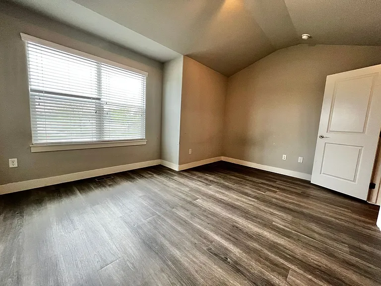 6460 Orchard Park Dr #2 — Photo 15