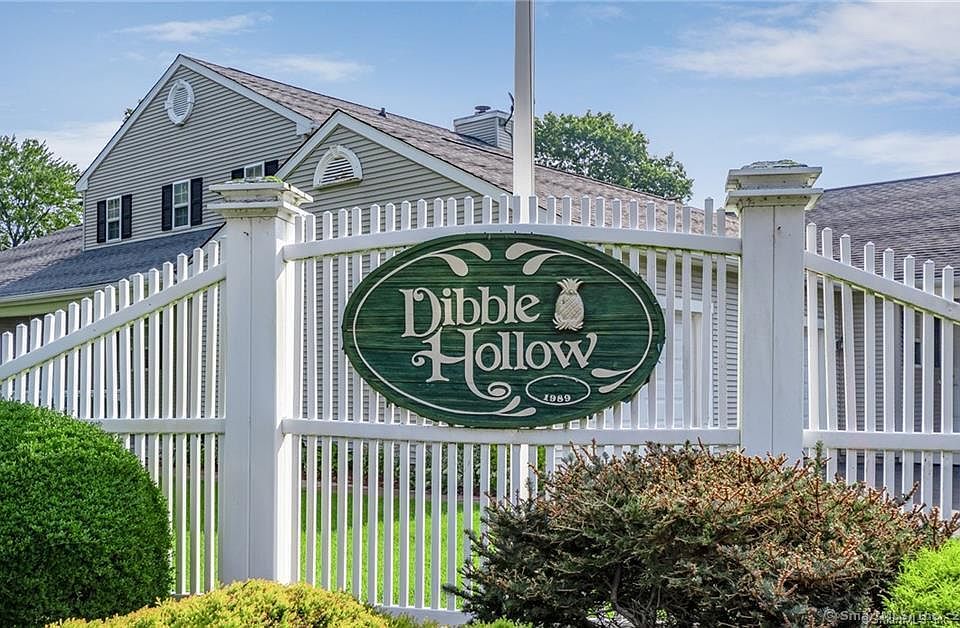 32 Dibble Hollow Ln 32, Windsor Locks, CT 06096 MLS 24049537 Zillow