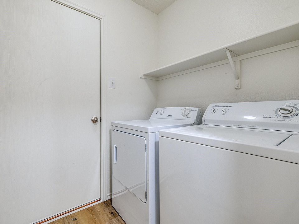 1st image of 1009 Scenic Hills Dr