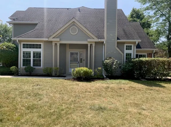 146 White Branch Ct #F146, Schaumburg, IL 60194
