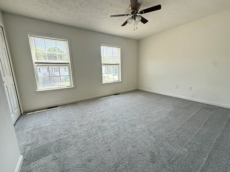 9906 Warwick Pl — Photo 12