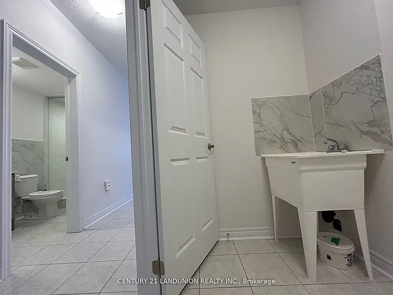 111 Mumbai Dr — Photo 12