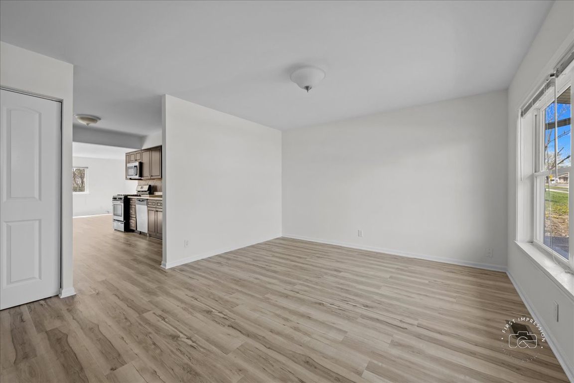 05-Living Room