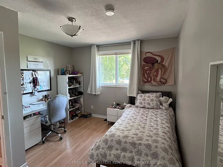 823 Robson Pl — Photo 14