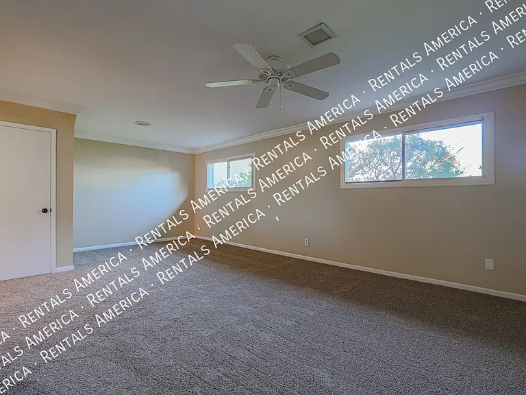8613 E Clarendon Ave — Photo 17