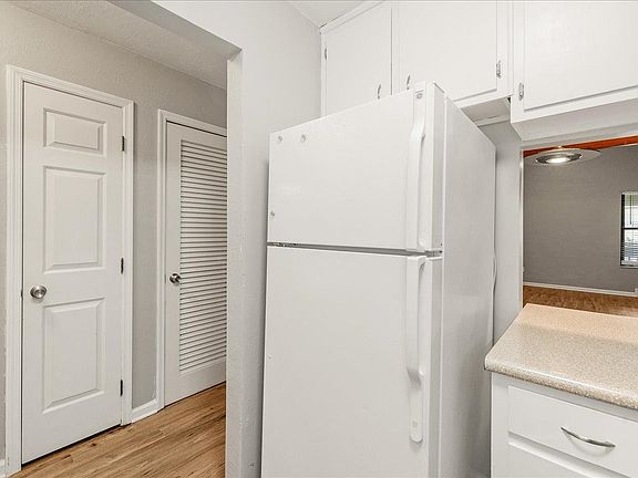 5th image of 216 Dixie Dr APT B4