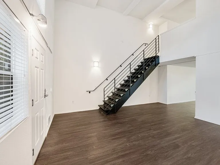 One55 Lofts — Photo 21