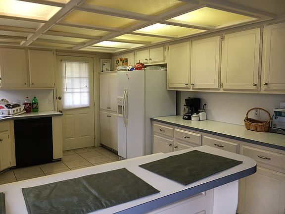 5th image of 1160 Dawn Ave