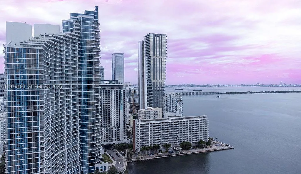 Building Photo - 1900 N Bayshore Dr #2018