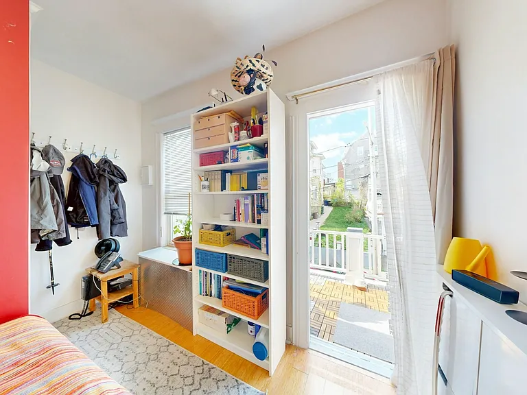 8 Douglas Ave #2 — Photo 17