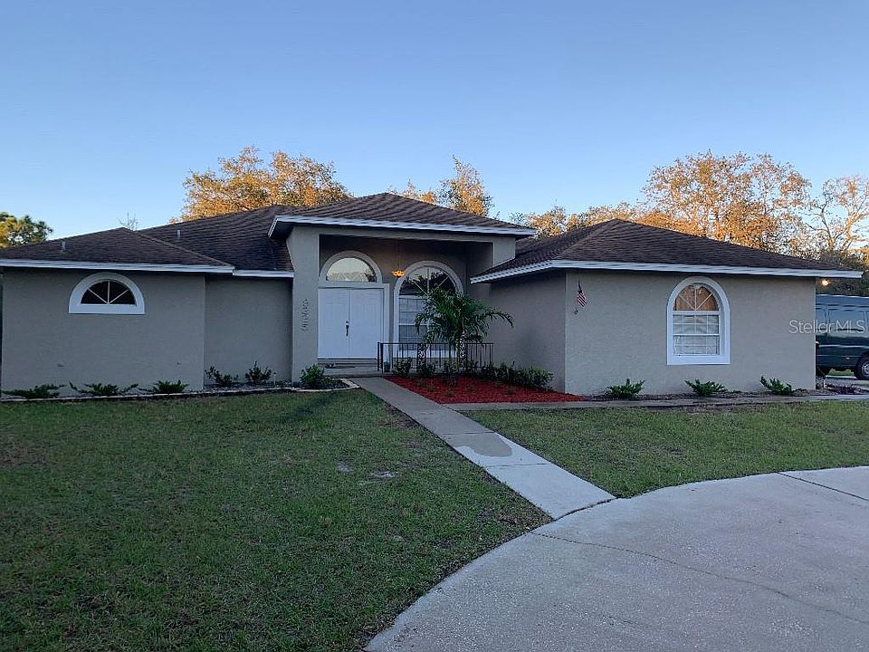 1st image of 9325 Oakwood Dr