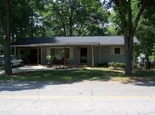 403 Pickens St, Chesnee, SC 29323