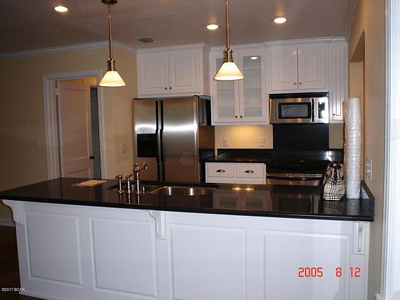 5th image of 1805 Cherry St