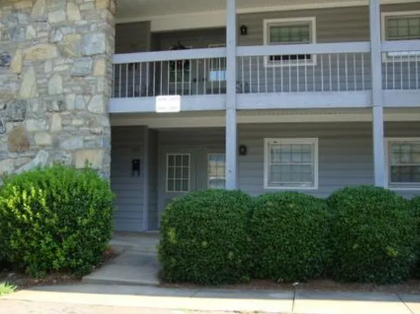 3086 Bonhurst Dr, Winston Salem, NC 27106