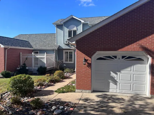 16 Village At Four #B, Cuba, MO 65453