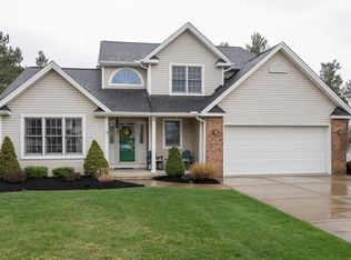 19 Hampton Ct, Lancaster, NY 14086