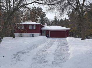 2213 Millpond Ln, Mound, MN 55364