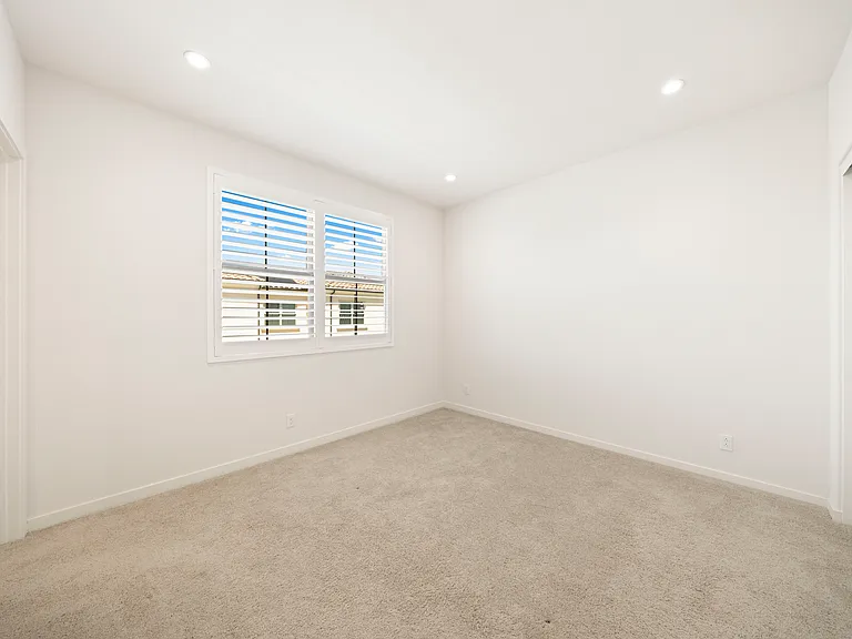 222 Ashby — Photo 37