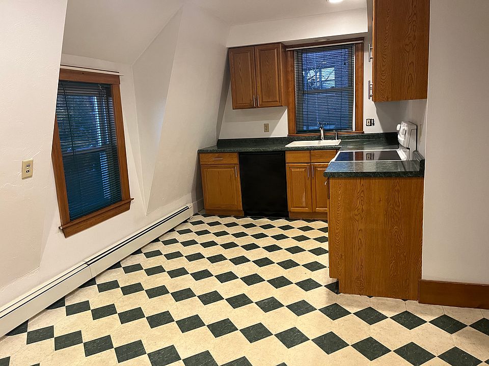 1st image of 82 Plymouth St Floor 2