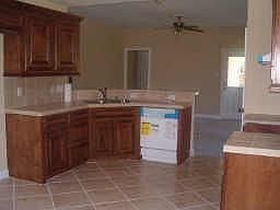 4th image of 510 W Donovan St #A