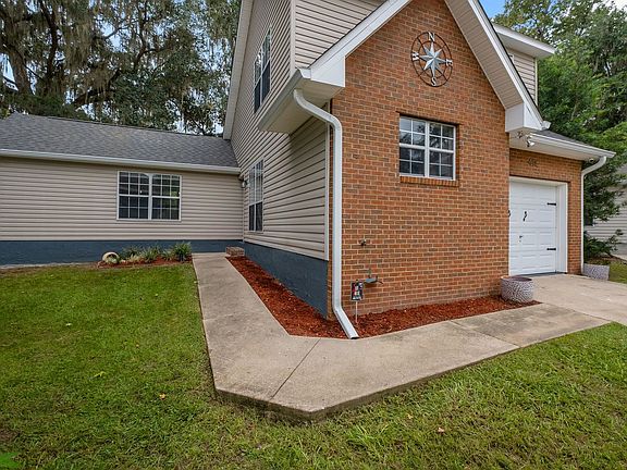 2nd image of 4416 Siesta Ct