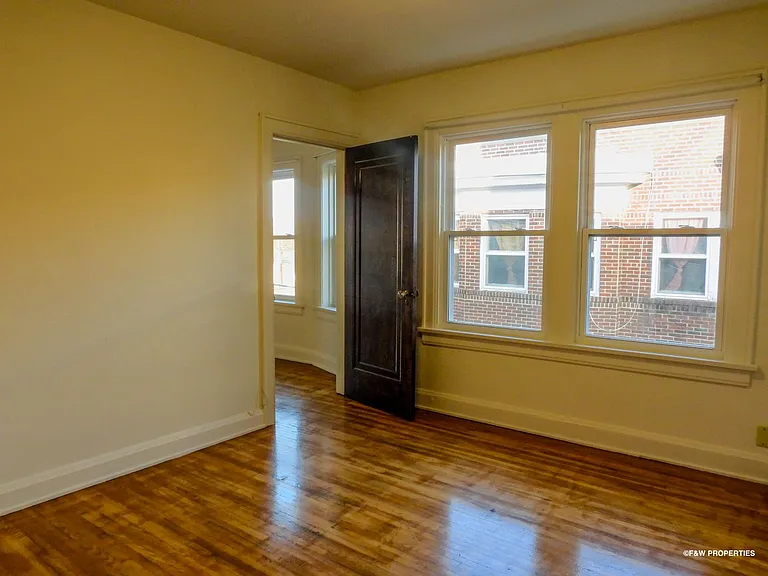 1544 E Broad St — Photo 47