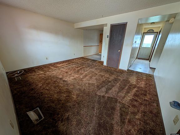 2nd image of 421 Albany Ave